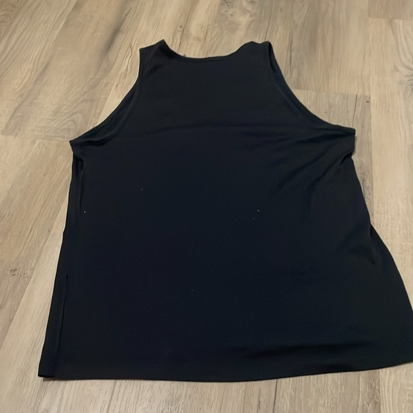 Women’s Nike loose fit tank - Picture 2 of 2